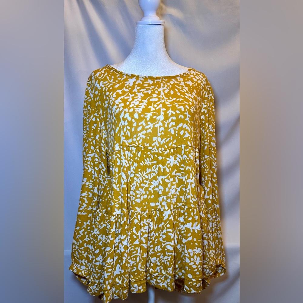 Time and Tru Mustard and White Leaf Print Blouse